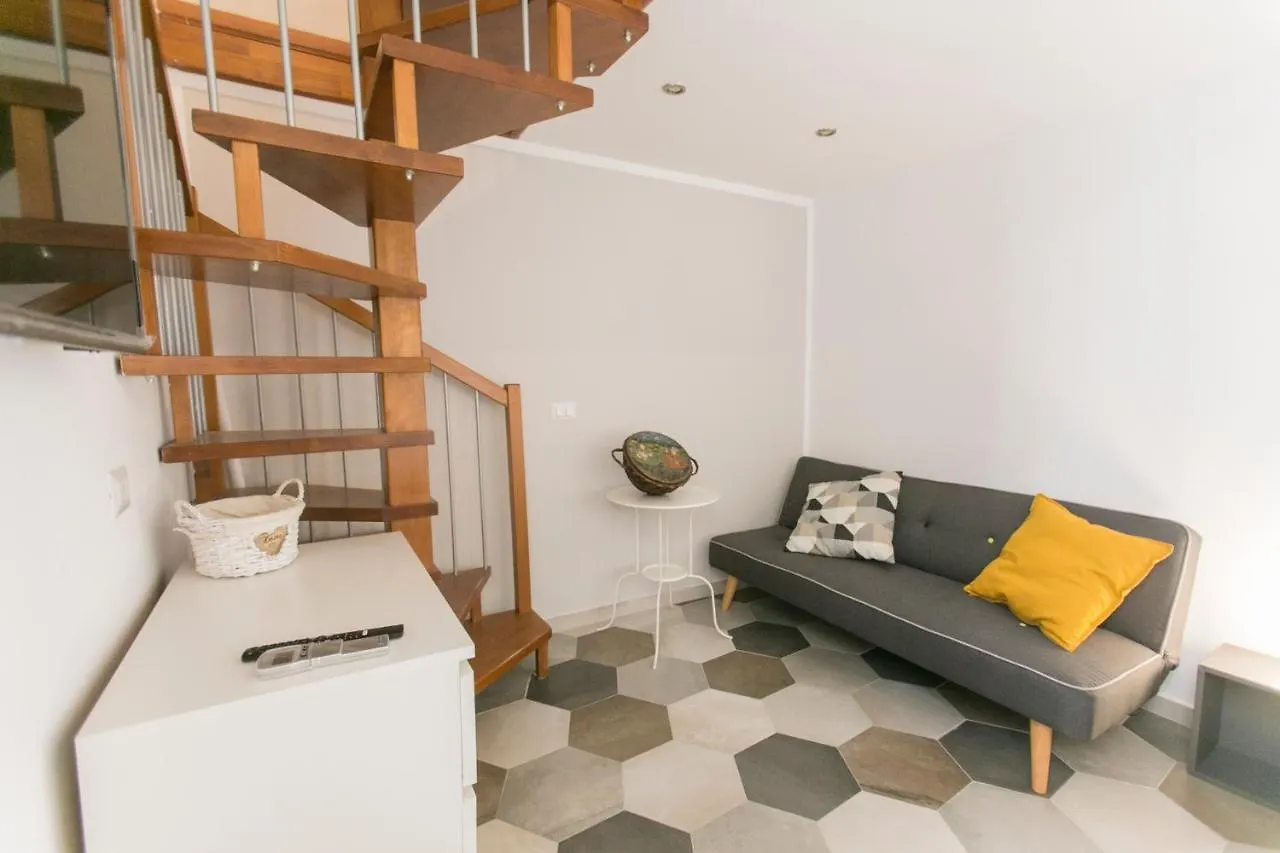 Anticaglia/24 Bed & Breakfast Naples