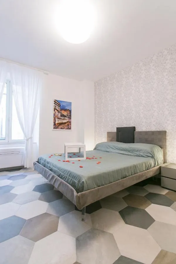 Anticaglia/24 Bed & Breakfast Naples
